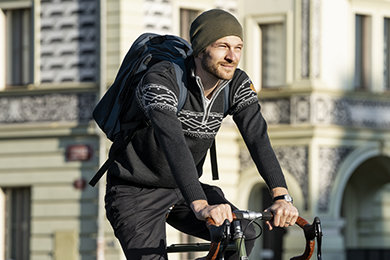 Pletená Merino čepice Kama A160, Pánský pletený Merino svetr Kama 4060