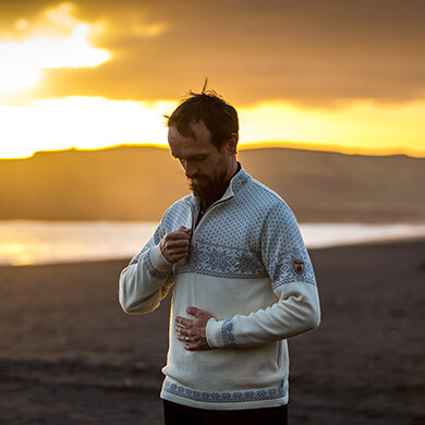 Pullover aus Merinowolle Kama 4053