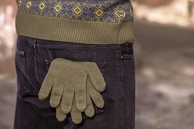 Gestrickte Handschuhe aus Merinowolle Kama R102
