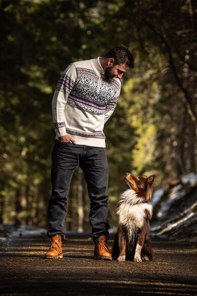Pullover aus Merinowolle Kama 471