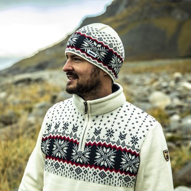 Knitted Merino beanie A137, Merino sweater Kama 4054