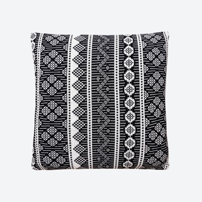 Knitted Merino pillow Kama P4090