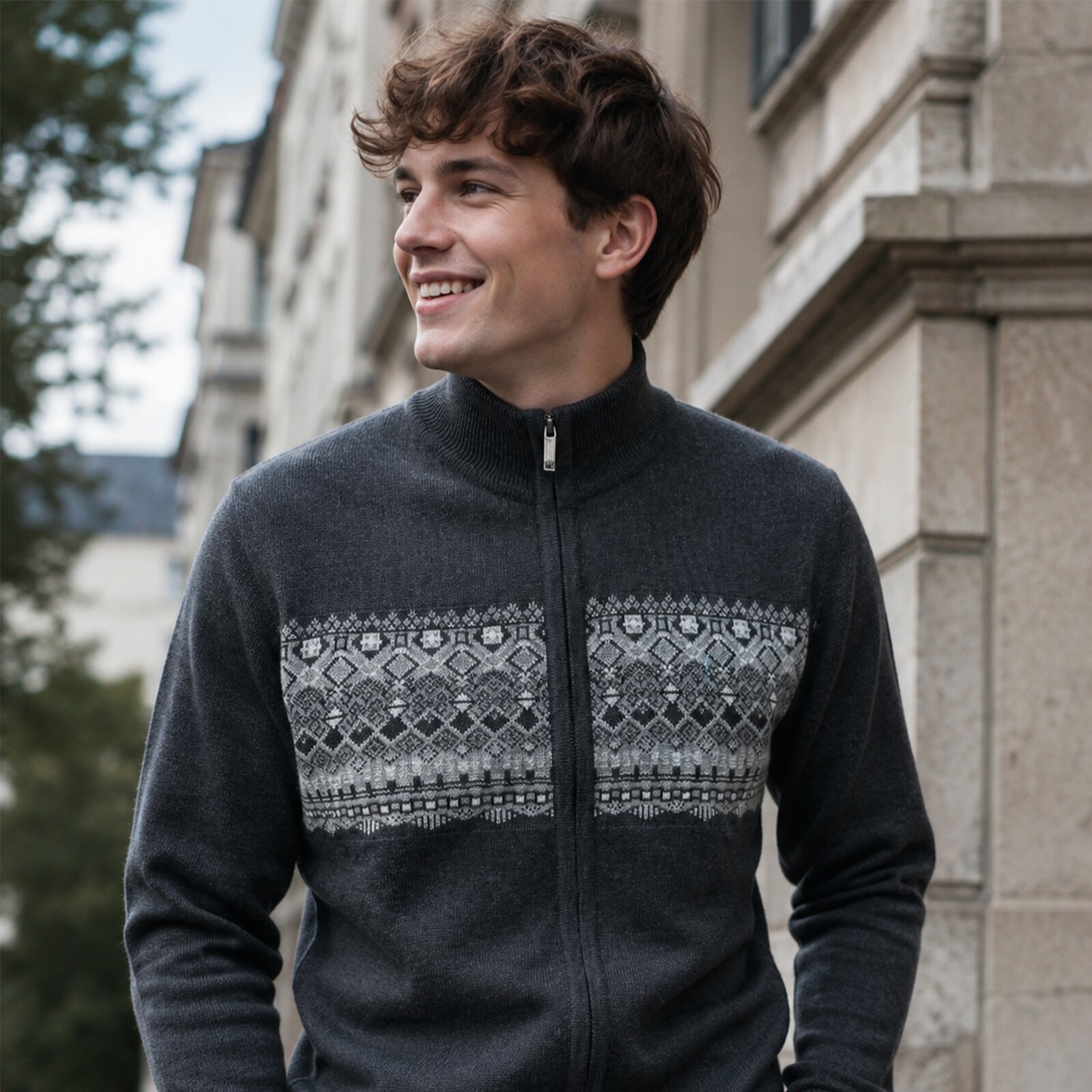 Pullover aus Merinowolle Kama 4116